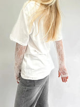 Load image into Gallery viewer, Women Round Neck T-Shirt Lace Long Sleeve Casual Shirts Spring Fall Loose Fit Tops Ladies Solid Color Tee for Streetwear Y2K 00s